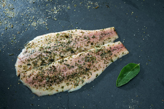 Forelle, geräuchert, filetiert, mit Bärlauch-Ingwer-Auflage, 140 - 180 gr.