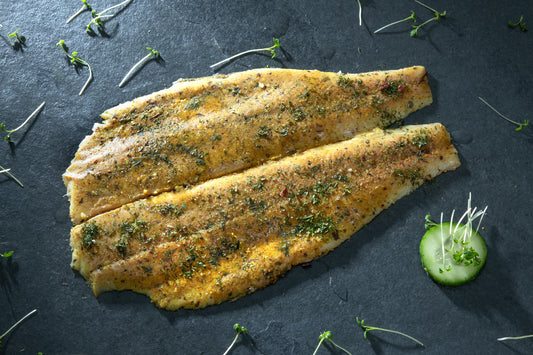 Forelle, geräuchert, filetiert, „Karibik“ mit Fruchtpfeffer-Auflage, 140-180 gr.